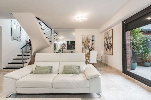 Сasa de 4 dormitorios en venta en Sitges, Barcelona, Cataluña, Spain № 6798 - foto 4