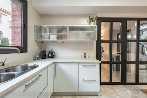 Сasa de 4 dormitorios en venta en Sitges, Barcelona, Cataluña, Spain № 6798 - foto 11