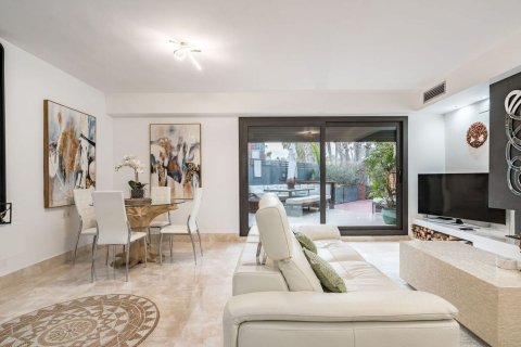 Сasa de 4 dormitorios en venta en Sitges, Barcelona, Cataluña, Spain № 6798 - foto 9