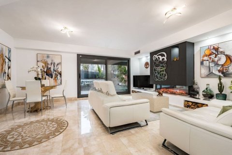 Сasa de 4 dormitorios en venta en Sitges, Barcelona, Cataluña, Spain № 6798 - foto 7