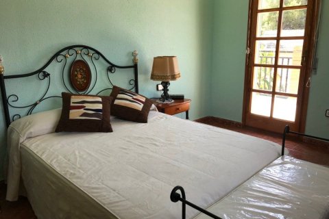 Сasa de 4 dormitorios en venta en Calafell, Tarragona, Cataluña, Spain № 6800 - foto 23