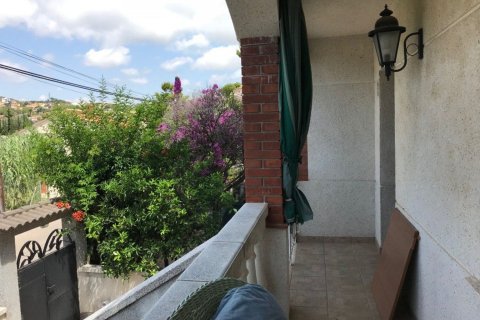 Сasa de 4 dormitorios en venta en Calafell, Tarragona, Cataluña, Spain № 6800 - foto 30