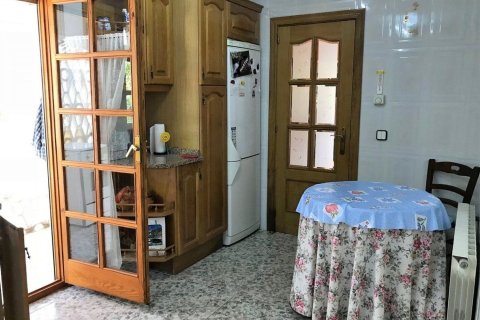 Сasa de 4 dormitorios en venta en Calafell, Tarragona, Cataluña, Spain № 6800 - foto 15