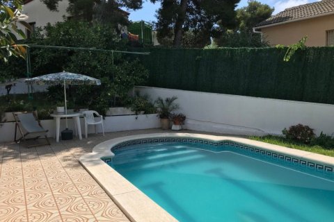 Сasa de 4 dormitorios en venta en Calafell, Tarragona, Cataluña, Spain № 6800 - foto 4