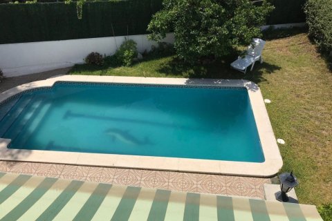 Сasa de 4 dormitorios en venta en Calafell, Tarragona, Cataluña, Spain № 6800 - foto 2