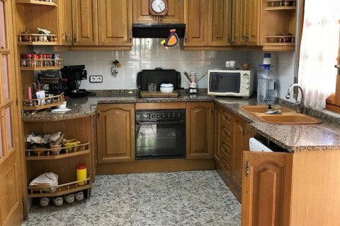 Сasa de 4 dormitorios en venta en Calafell, Tarragona, Cataluña, Spain № 6800 - foto 16