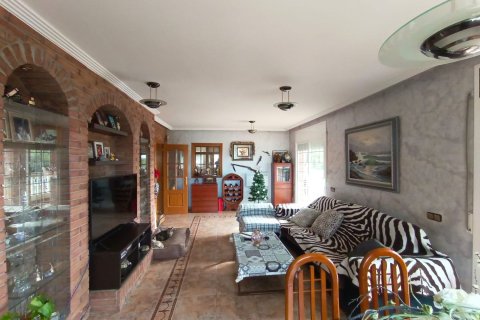 Сasa de 5 dormitorios en venta en Coma-Ruga, Tarragona, Cataluña, Spain № 6796 - foto 17