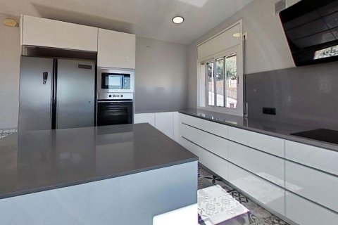 4 bedrooms house for sale in Calafell, Tarragona, Catalonia, Spain № 6799 - photo 9