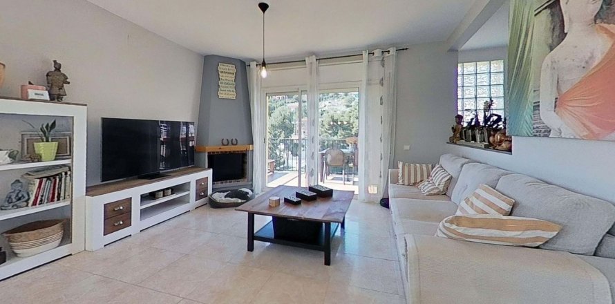 4 bedrooms house for sale in Calafell, Tarragona, Catalonia, Spain № 6799