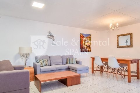 Сasa de 6 dormitorios en venta en Lloret de Mar, Gerona, Cataluña, Spain № 7218 - foto 17