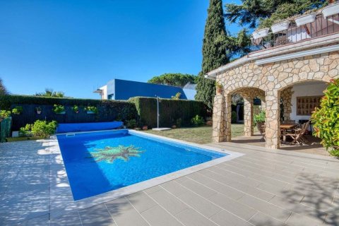 Сasa de 5 dormitorios en venta en S'Agaró, Gerona, Cataluña, Spain № 7217 - foto 11