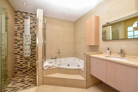 Купить дом в Пладжа-де-Аро, Испания с 5 комнат, 238м², № 7216 - фото 28