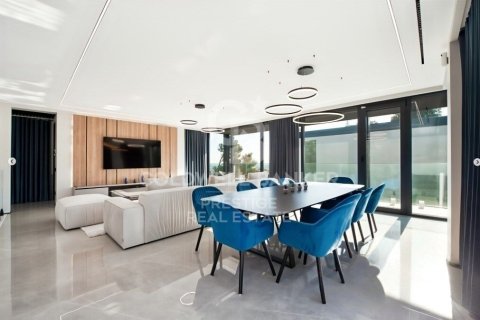 Villa de 5 dormitorios en venta en Castelldefels, Barcelona, Cataluña, Spain № 5693 - foto 6