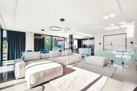 Villa de 5 dormitorios en venta en Castelldefels, Barcelona, Cataluña, Spain № 5693 - foto 9