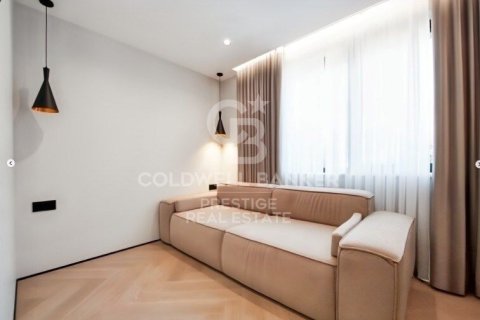 Villa de 5 dormitorios en venta en Castelldefels, Barcelona, Cataluña, Spain № 5693 - foto 29