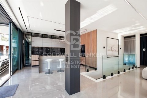 Villa de 5 dormitorios en venta en Castelldefels, Barcelona, Cataluña, Spain № 5693 - foto 11