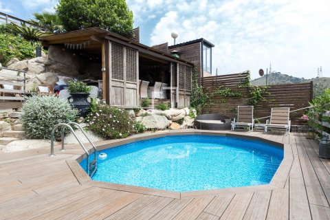 Villa de 5 dormitorios en venta en Esplugues de Llobregat, Barcelona, Cataluña, Spain № 4425
