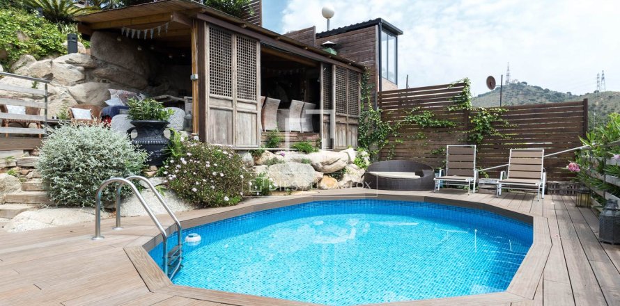 Villa de 5 dormitorios en venta en Esplugues de Llobregat, Barcelona, Cataluña, Spain № 4425