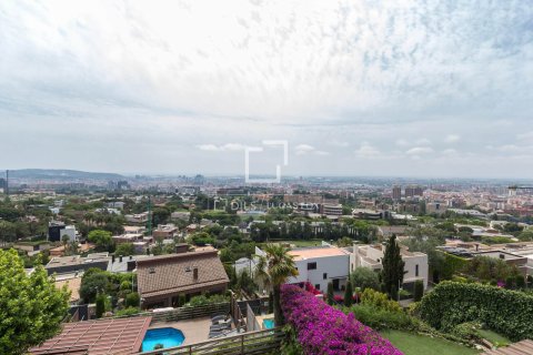 Villa de 5 dormitorios en venta en Esplugues de Llobregat, Barcelona, Cataluña, Spain № 4425 - foto 5