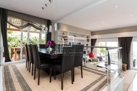Villa de 5 dormitorios en venta en Esplugues de Llobregat, Barcelona, Cataluña, Spain № 4425 - foto 25
