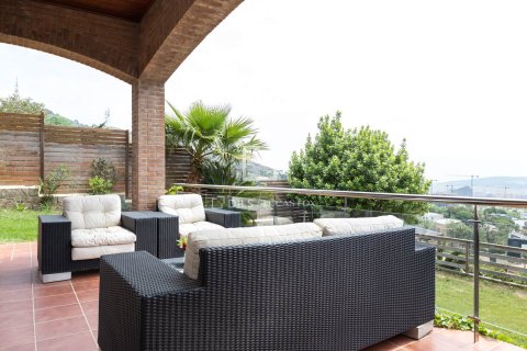 Villa de 5 dormitorios en venta en Esplugues de Llobregat, Barcelona, Cataluña, Spain № 4425 - foto 30