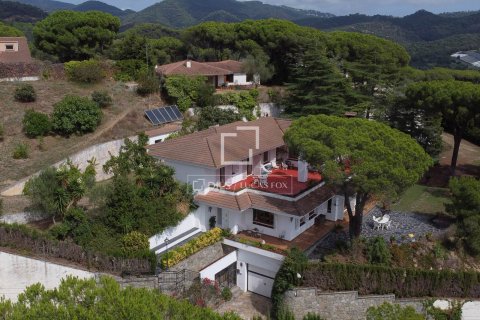 5 bedrooms villa for sale in Sant Pol de Mar, Barcelona, Catalonia, Spain № 4428 - photo 10