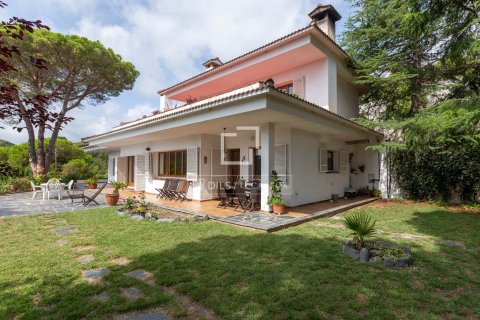 Villa de 5 dormitorios en venta en Sant Pol de Mar, Barcelona, Cataluña, Spain № 4428