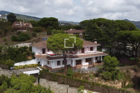 5 bedrooms villa for sale in Sant Pol de Mar, Barcelona, Catalonia, Spain № 4428 - photo 2