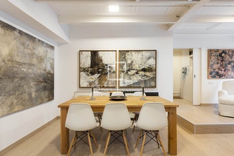 Apartamento de 2 dormitorios en venta en Barcelona, Cataluña, Spain № 4431 - foto 5