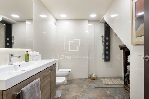 Apartamento de 2 dormitorios en venta en Barcelona, Cataluña, Spain № 4431 - foto 14