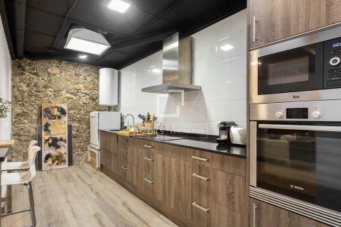 Apartamento de 2 dormitorios en venta en Barcelona, Cataluña, Spain № 4431 - foto 9