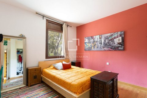 Villa de 6 dormitorios en venta en Castelldefels, Barcelona, Cataluña, Spain № 4426 - foto 15