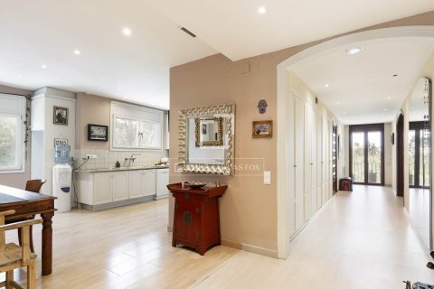Villa de 6 dormitorios en venta en Castelldefels, Barcelona, Cataluña, Spain № 4426 - foto 11