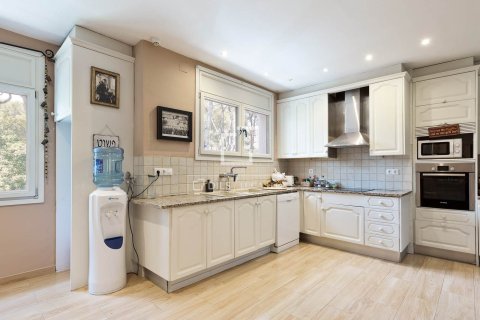 Villa de 6 dormitorios en venta en Castelldefels, Barcelona, Cataluña, Spain № 4426 - foto 12