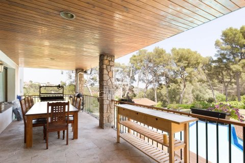 Villa de 6 dormitorios en venta en Castelldefels, Barcelona, Cataluña, Spain № 4426 - foto 9