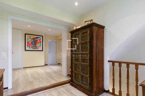 Villa de 6 dormitorios en venta en Castelldefels, Barcelona, Cataluña, Spain № 4426 - foto 21