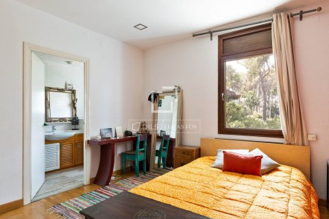 Villa de 6 dormitorios en venta en Castelldefels, Barcelona, Cataluña, Spain № 4426 - foto 14