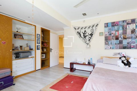 Villa de 6 dormitorios en venta en Castelldefels, Barcelona, Cataluña, Spain № 4426 - foto 25