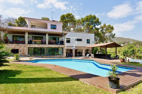 Villa de 6 dormitorios en venta en Castelldefels, Barcelona, Cataluña, Spain № 4426