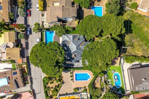 Villa de 5 dormitorios en venta en Lloret de Mar, Gerona, Cataluña, Spain № 7627 - foto 4