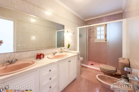 Villa de 5 dormitorios en venta en Lloret de Mar, Gerona, Cataluña, Spain № 7627 - foto 20