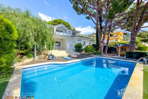 Villa de 5 dormitorios en venta en Lloret de Mar, Gerona, Cataluña, Spain № 7627 - foto 6