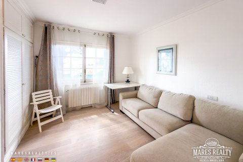 Villa de 5 dormitorios en venta en Lloret de Mar, Gerona, Cataluña, Spain № 7627 - foto 13