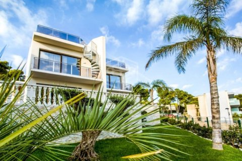 Propiedad comercial de 4000 m² en venta en Platja D'aro, Gerona, Cataluña, Spain № 910 - foto 8
