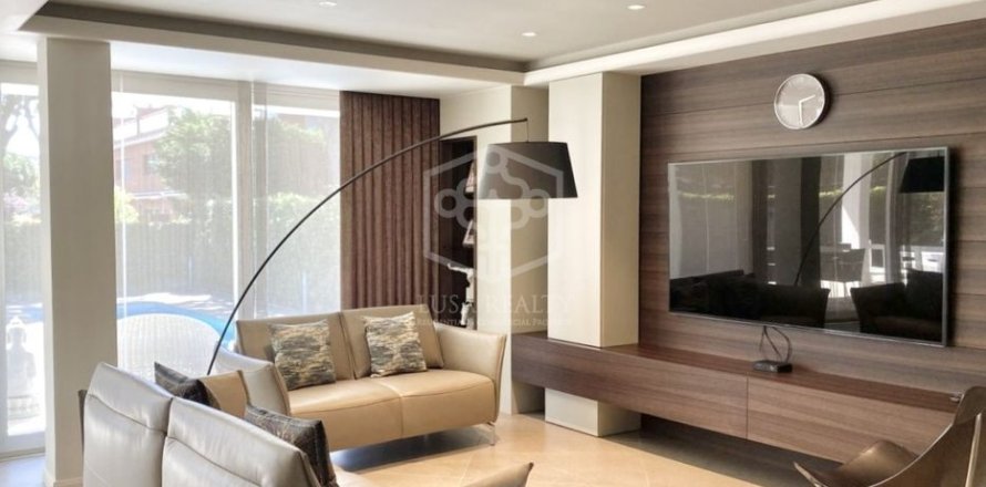 Villa de 4 dormitorios en venta en Gavà, Barcelona, Cataluña, Spain № 912