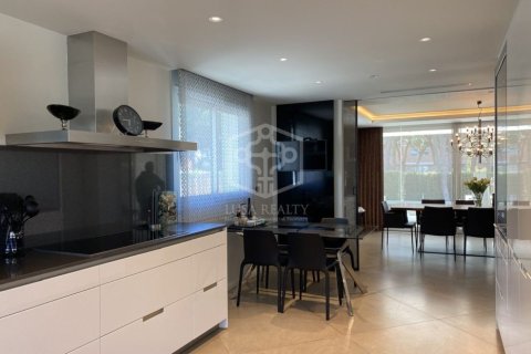 Villa de 4 dormitorios en venta en Gavà, Barcelona, Cataluña, Spain № 912 - foto 5