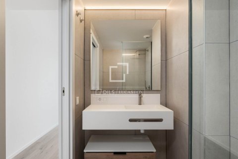 Apartamento de 2 dormitorios en venta en Esplugues de Llobregat, Barcelona, Cataluña, Spain № 4255 - foto 15