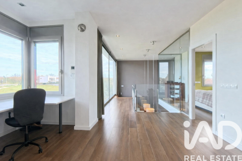 Сasa de 3 dormitorios en venta en Cambrils, Tarragona, Cataluña, Spain № 7520 - foto 2