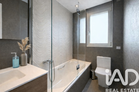 Сasa de 3 dormitorios en venta en Cambrils, Tarragona, Cataluña, Spain № 7520 - foto 25