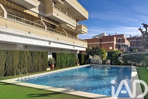 Dúplex de 3 dormitorios en venta en Castelldefels, Barcelona, Cataluña, Spain № 7523 - foto 16